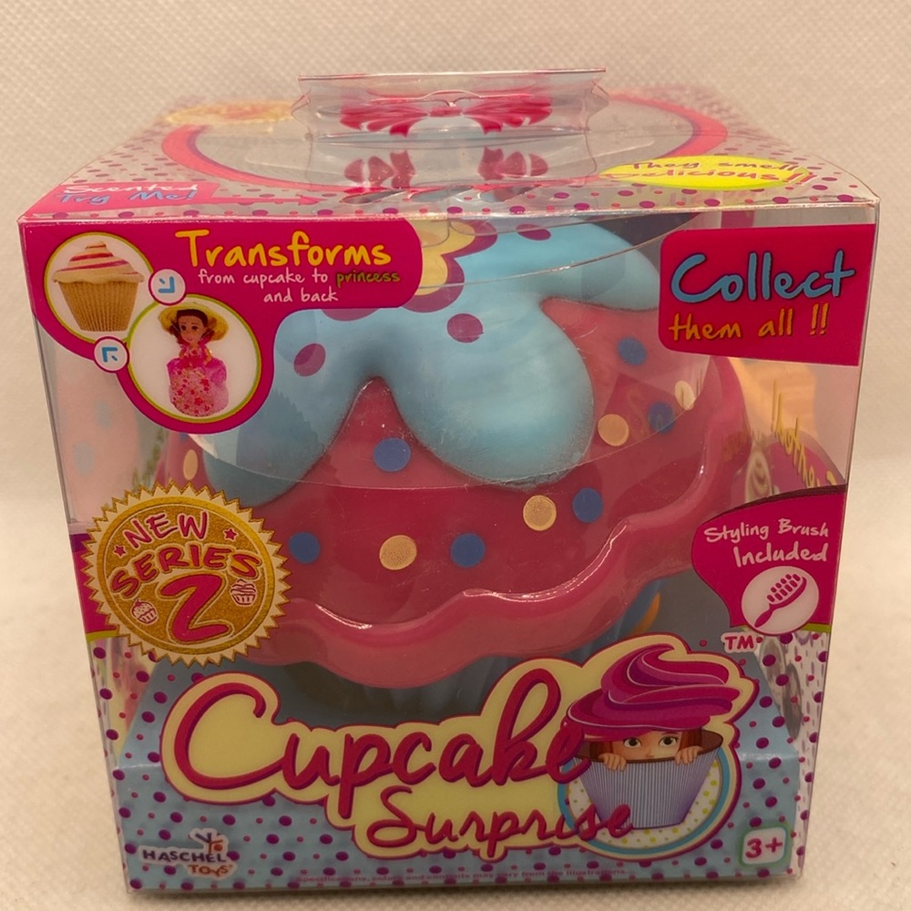 Cupcake Surprise Scented Princess Doll Transforms from Cupcake to Doll